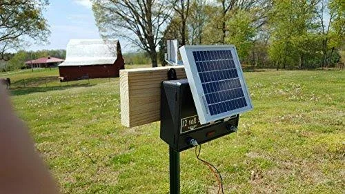 Solar Fence Charger 12 Volt 2 Joule, Free Lightning Diverter