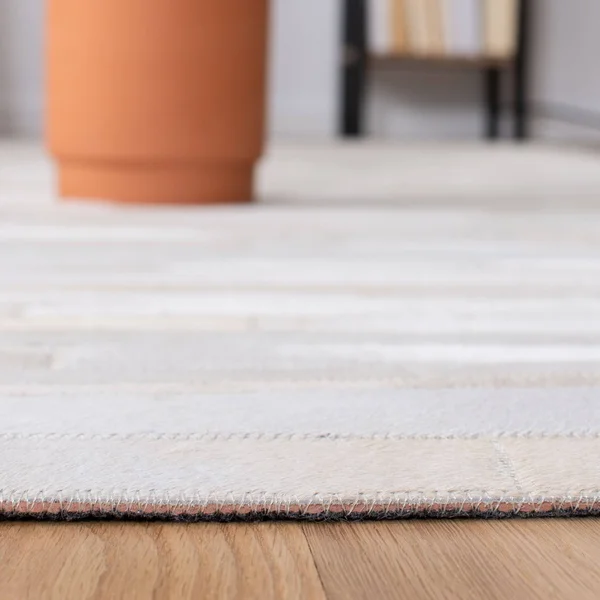 Safavieh Studio Leather STL804A Rug 5'x8' Rug