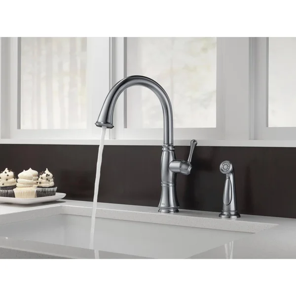 Delta 4297-DST Cassidy Single Handle Kitchen Faucet with Spray - Chrome