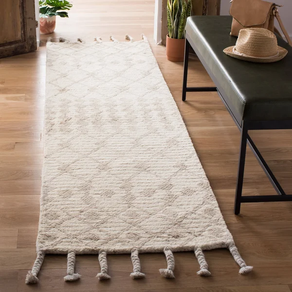 Safavieh Casablanca CSB203B 8& x 10& Ivory and Beige Area Rug