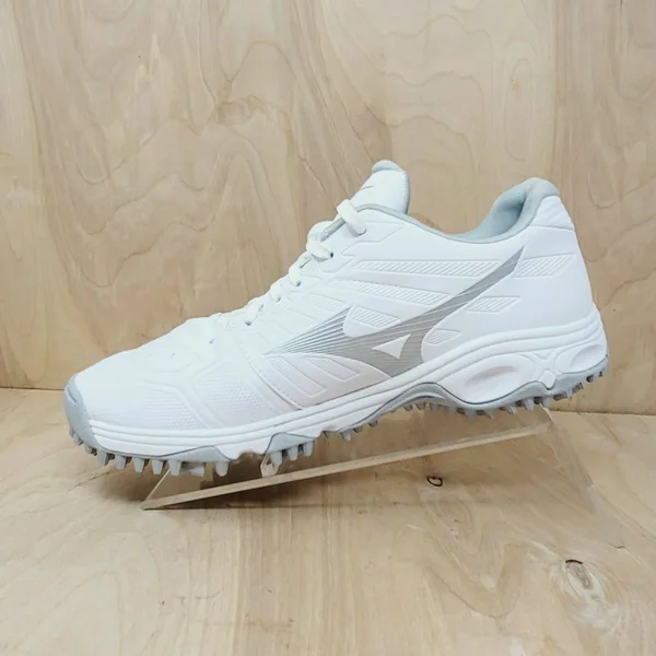 Mizuno - Ambition Men's All Surface Low Turf Shoe, White, Size 11