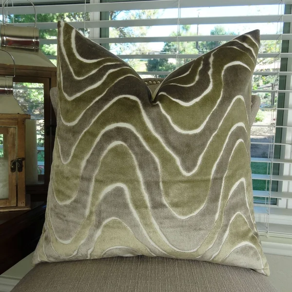 Plutus Lush Wave Handmade Throw Pillow 12x22 x 25x22