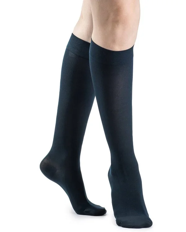 Sigvaris 842 Soft Opaque Women's 20-30 mmHg Knee High, Caramel, MS, Closed Toe