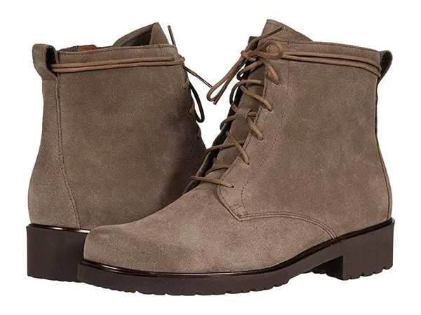 Munro Women's Finnley, Taupe Suede Size: 8.5 N