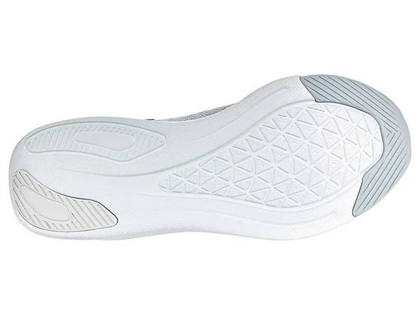New Balance Women's Beaya Sneaker