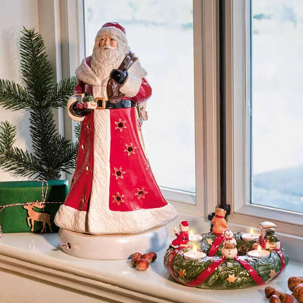 Villeroy & Boch Christmas Toys Memory Figurine Santa