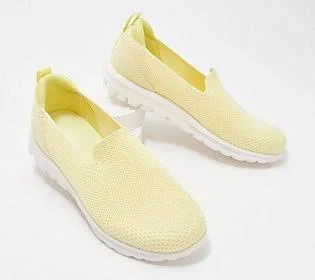 Skechers GOwalk Classic Washable Knit Slip-On Shoes- Daydream - Size 7 Wide, Yellow