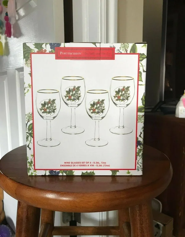 Portmeirion Holly & Ivy Set of 4 Wine Glasses