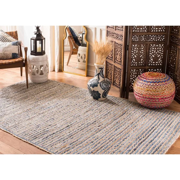 Safavieh Cape Cod CAP250A Natural, Blue 5& x 8& Oval Area Rug