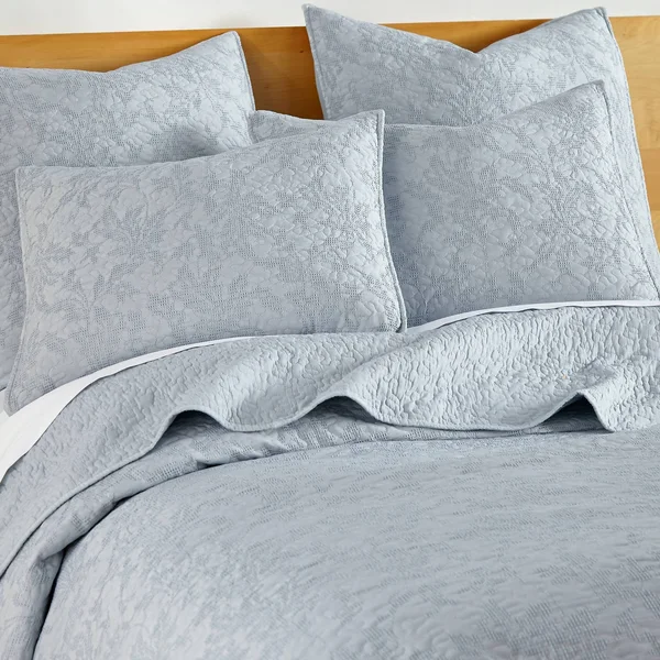 Homthreads Emory Quilt Set & Shams - Light Blue, King