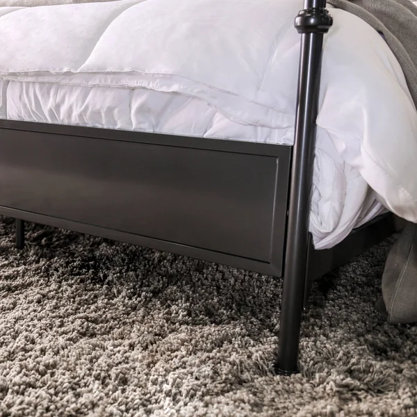 The Gray Barn Epona Contemporary Arched Four Poster Bed (Twin)