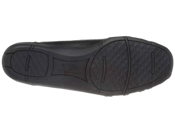 LifeStride Women's Diverse Flat 8 Black