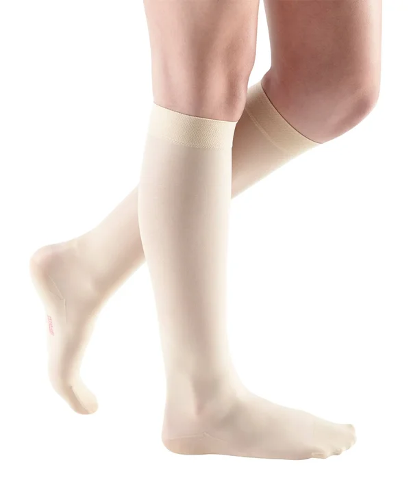 Mediven Sheer & Soft, 30-40 mmHg, Calf High, Closed Toe Ebony, III-Petite