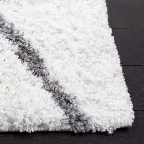 Safavieh Clearance August Shag AUG582F Ivory Rug - 6&7x22x6&7x22 - Round