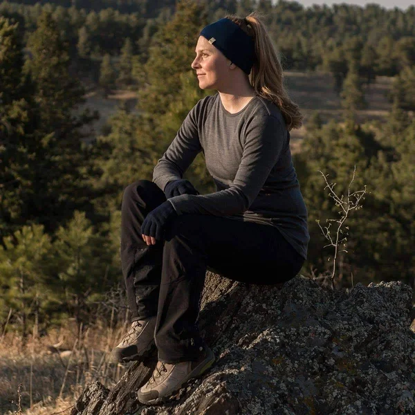 Minus33 Merino Wool Women's Moriah Lightweight Crew - Charcoal, Medium