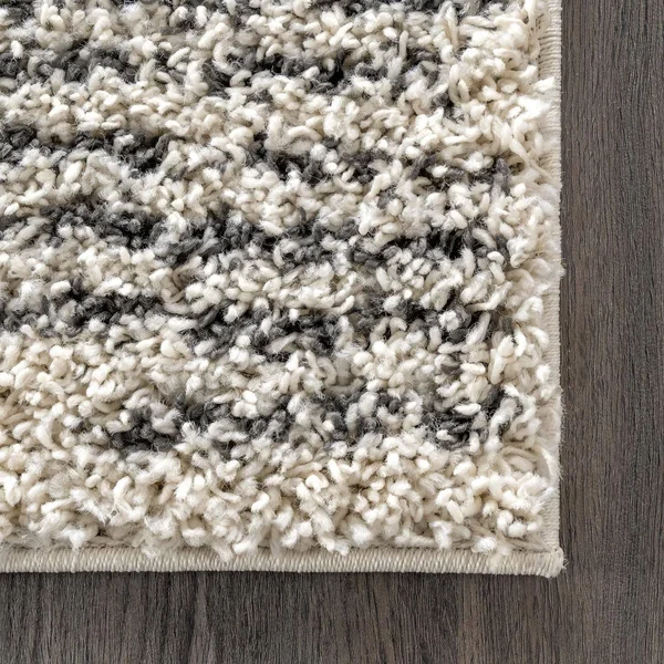 nuLOOM Scarlette Shattered Diamonds Area Rug - Off White - 6& Square, 100% Polypropylene