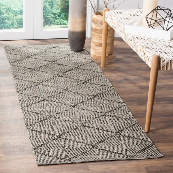 Safavieh Montauk MTK821A Grey 4& x 6& Area Rug