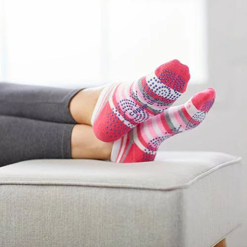 Copper Life 4-Pack Women's Ankle Socks - 1 with Grippers - Multi