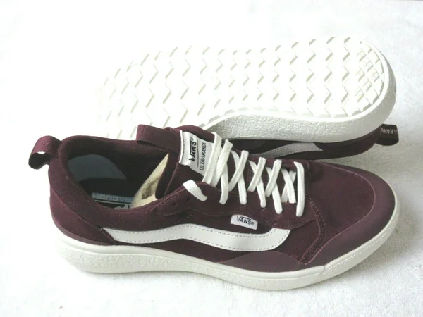Vans Ultrarange Exo SE Shoe - Women's (Suede) Port Royale/Marshmallow - Mens 9.5/Womens 11.0
