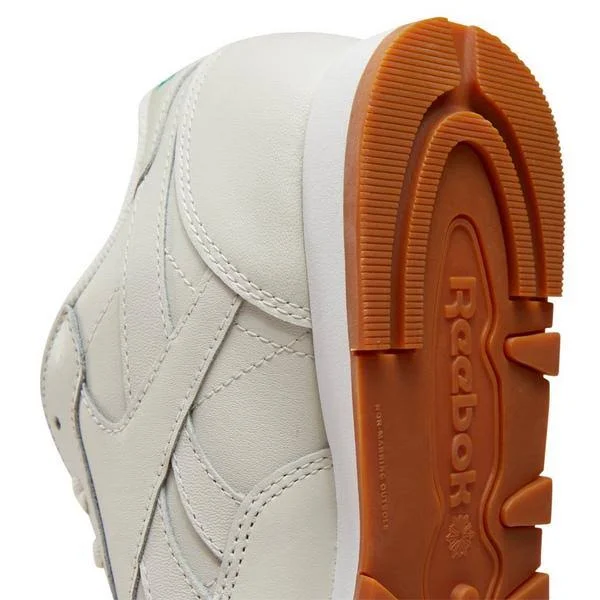 Reebok Women's Classic Leather Casual Shoes in White Size 7.5