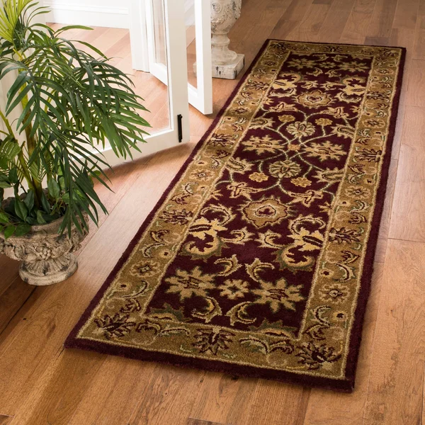Safavieh Classic CL244B 7&6x22 x 9&6x22 Oval Dark Plum, Gold Area Rug