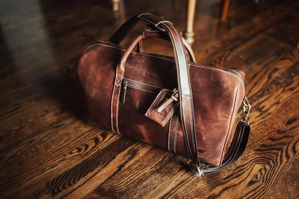 30L Weekender Duffel Dark Walnut - Kodiak Leather Co.