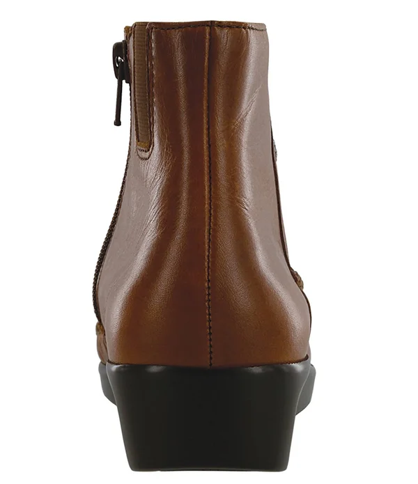 SAS Women's Jade Chestnut 5 Wide