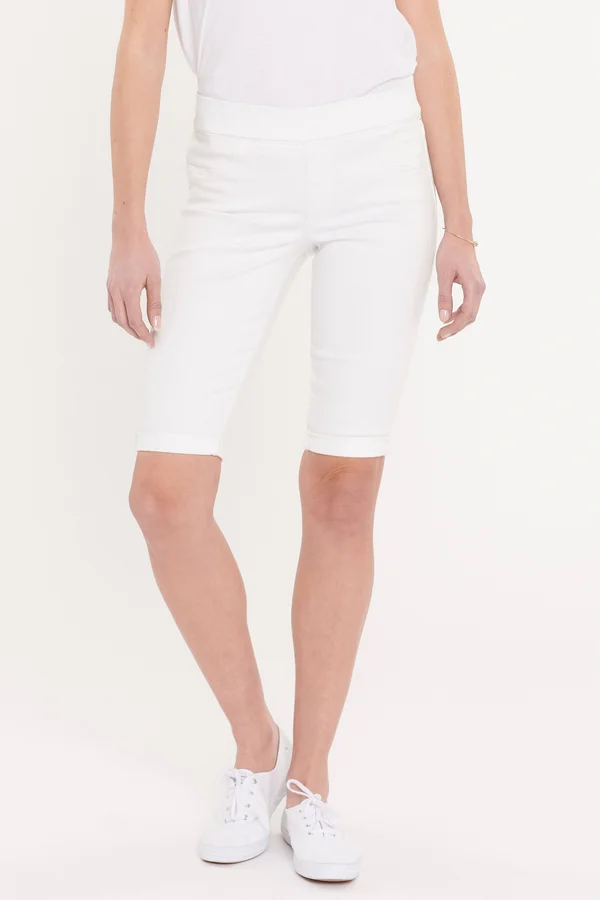 Women's Nydj Pull on Shorts, Size 6 - White