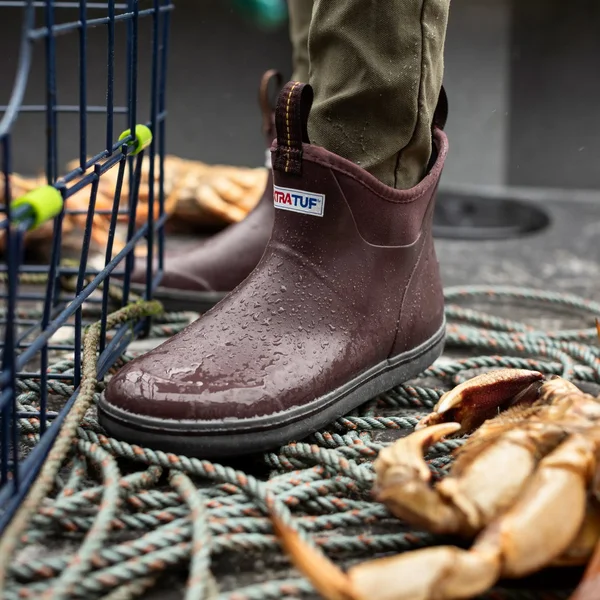 Xtratuf Men's 6 in Ankle Deck Boot Maroon - 13