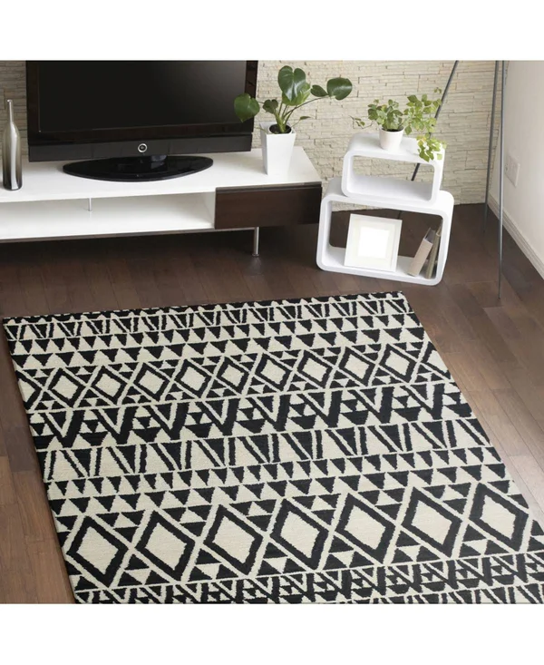 Bashian Chelsea ST247 Indoor Area Rug Ivory/Black