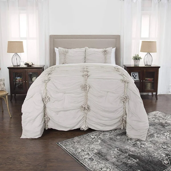 Rizzy Home Aiyana King Quilt in Natural