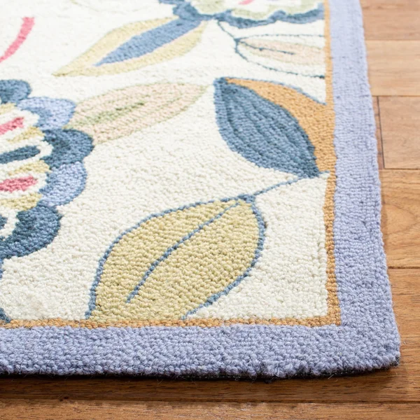 Safavieh Chelsea HK179A 2&6x22 x 8&0x22 Runner Ivory, Blue Area Rug