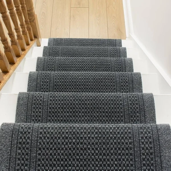 runrug USA Aztec Gray Stair Carpet Runner Length: 7 foot - WIDTHS