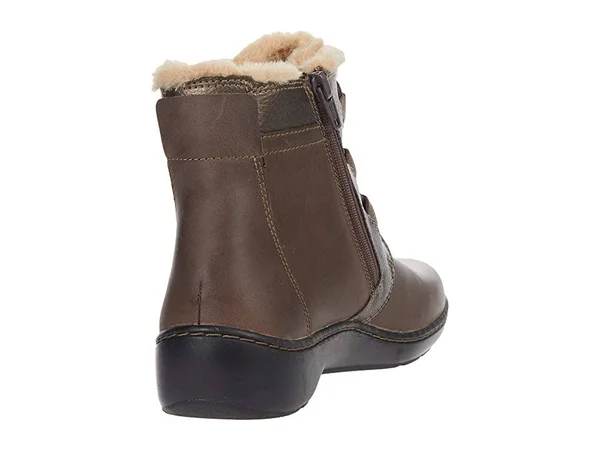 Clarks Cora Chai Women's Boots 9437404 - 10 EE - Extra Wide - Taupe