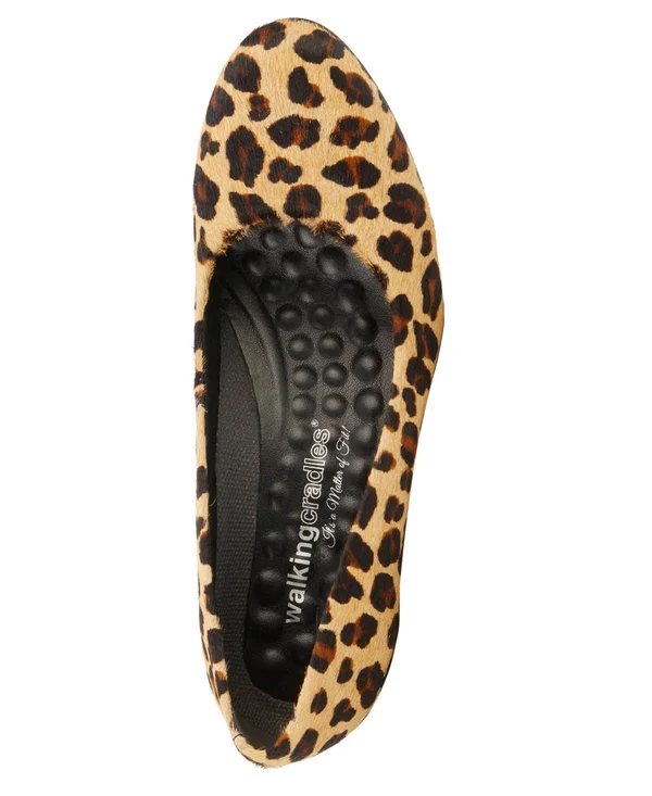 Walking Cradles Joy 6.5 Women's Leopard