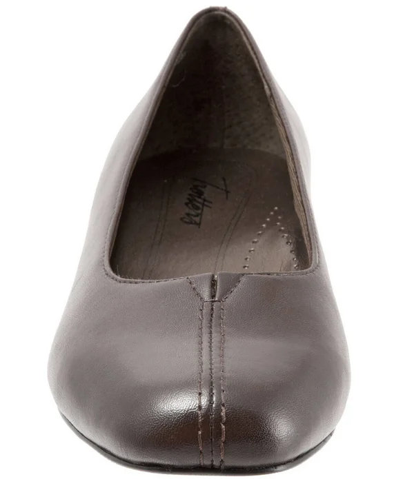 Trotters Doris Pumps, Women's, Mocha, Size: 11