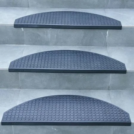 Rubber-Cal Block-Grip Non-Slip Rubber Tread Stair Mats (6 Pack), Black