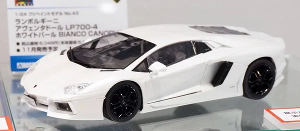 1/24 Pre Painted Model No.43 Lamborghini Aventador LP700-4 White Pearl