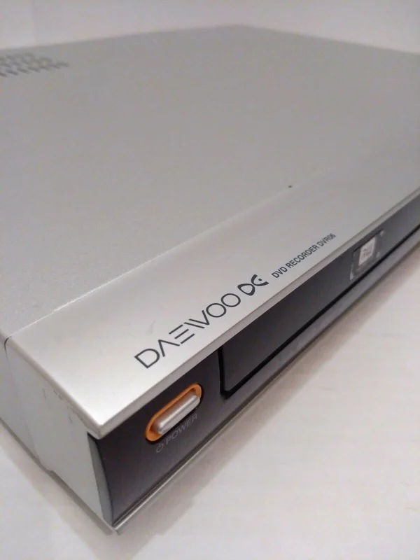 Daewoo DVR-06 - DVD recorder - silver