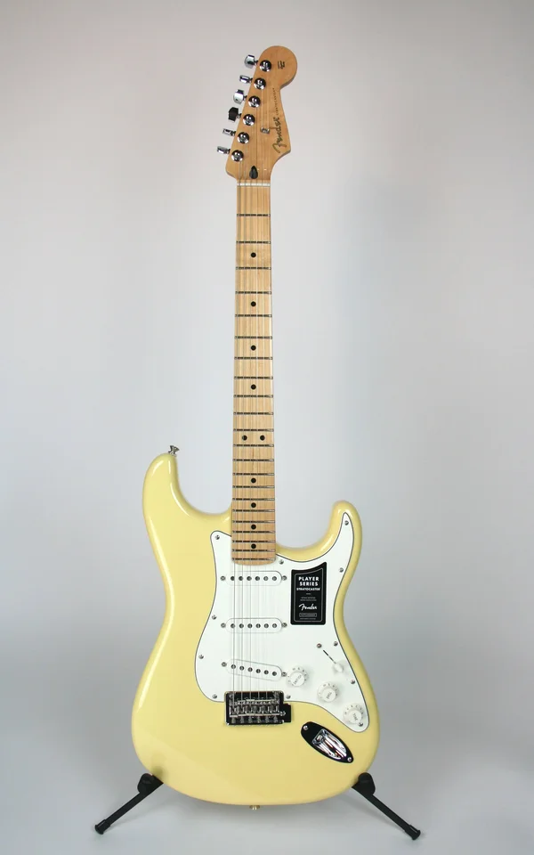 Fender Player Stratocaster - Maple - Buttercream