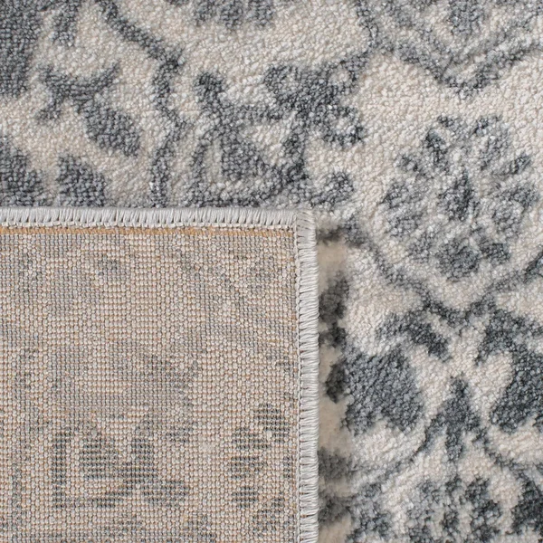 Safavieh Isabella 4& x 6& Area Rug in Denim Blue