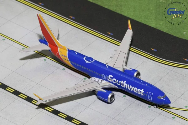 Gemini Southwest 737MAX8 1/400 REG#N8706w