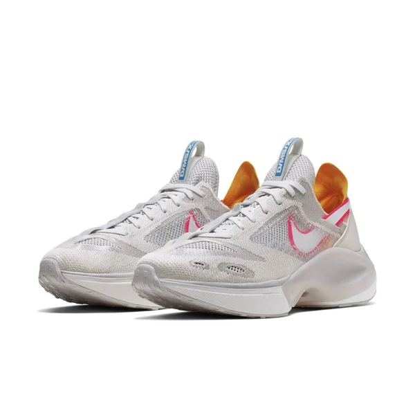 Nike N110 D/MS/X (Beige, White)