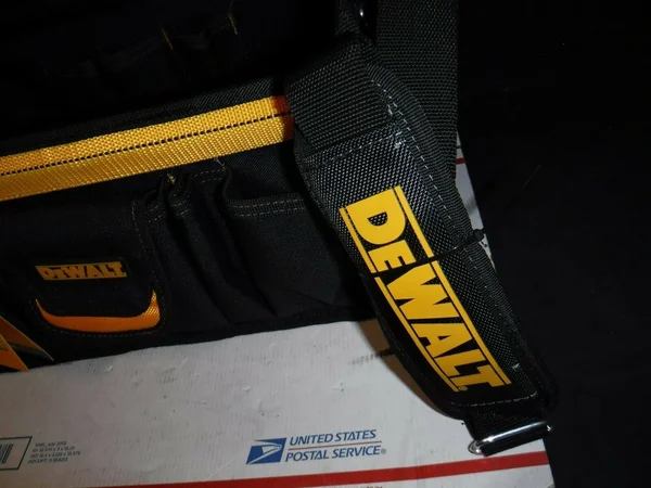 DeWalt Dg5587 14 in. Open-Top Tool Carrier