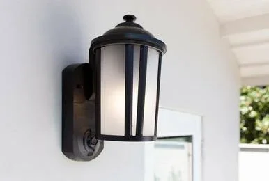 Maximus SPL08-07A1W4-BKT-K1 Tradional Black Smart Security Light HD security camera & smart light