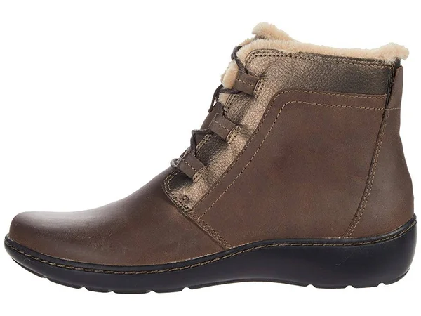 Clarks Cora Chai Women's Boots 9437404 - 10 EE - Extra Wide - Taupe
