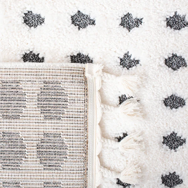 Safavieh Moroccan Tassel Shag Rug Collection MTS690A - Ivory - Grey - 4' x 6'