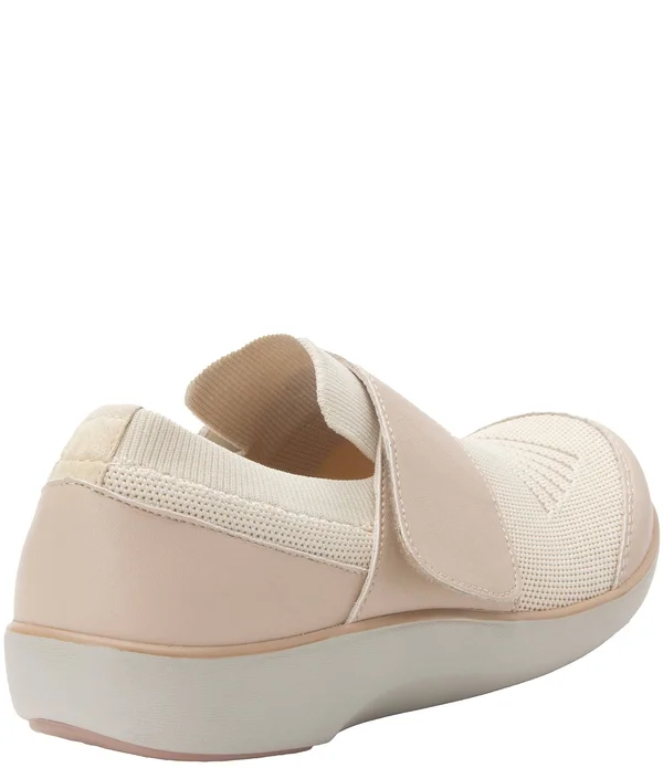 Alegria Women's Traq Qwik Shoes - Peeps Black in Size 35