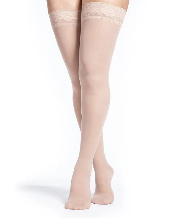 Sigvaris - EverSheer, 15-20 mmHg, Thigh High Closed Toe-Small Short