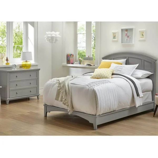 Kolcraft Brooklyn 4-in-1 Convertible Crib
